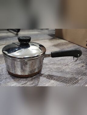 VTG 1801 Revere Ware 1 Quart Copper Bottom Pot Pan With Lid, Made in the USA